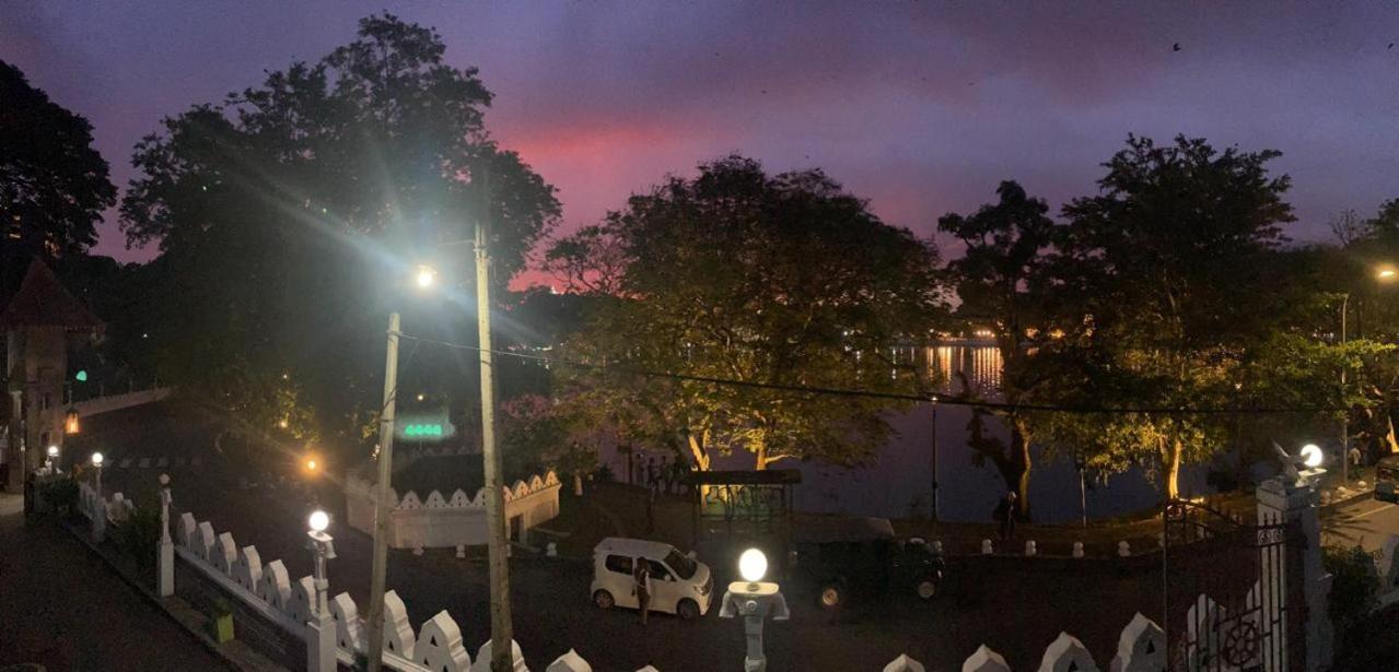 Lake Classical Guest House Kandy Zewnętrze zdjęcie
